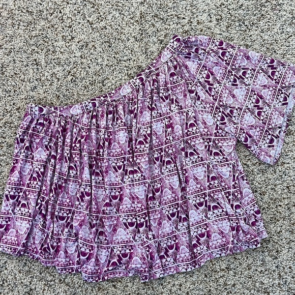 2/$30Free People Boho Top- one shoulder- sleeveless- pink and purple print - Picture 4 of 10